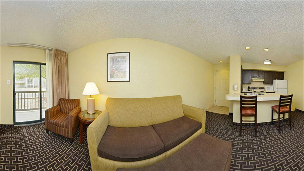 Americas Best Value Inn & Suites Extended Stay - Талса Екстер'єр фото